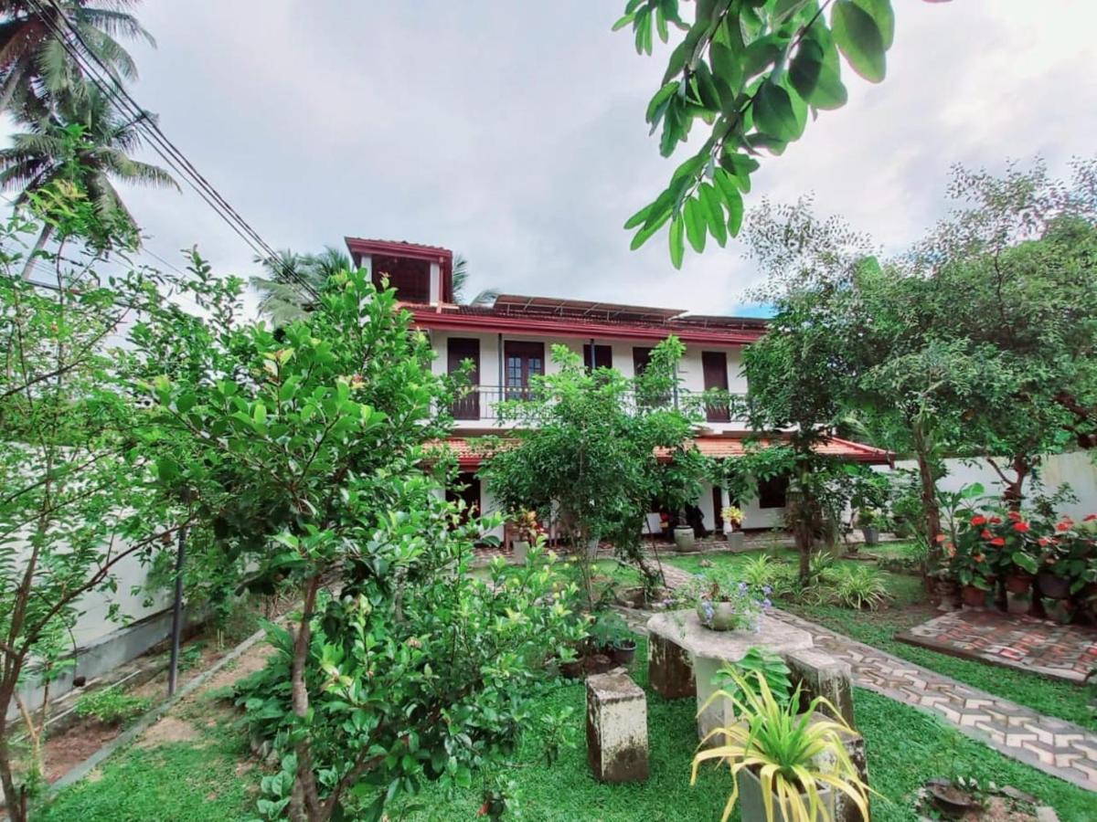 Dinu Lanka Resort Katunayaka Exterior foto