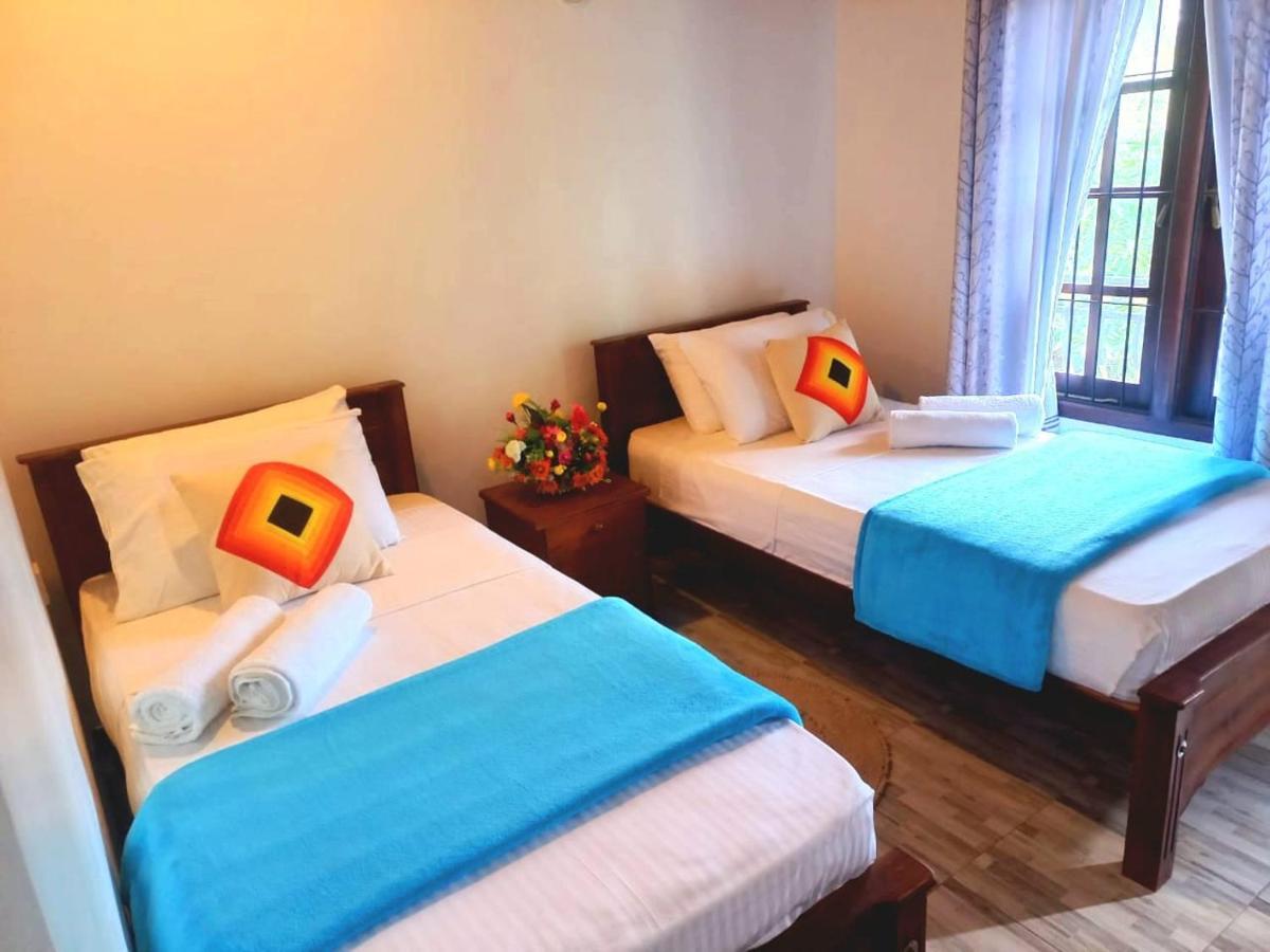 Dinu Lanka Resort Katunayaka Exterior foto