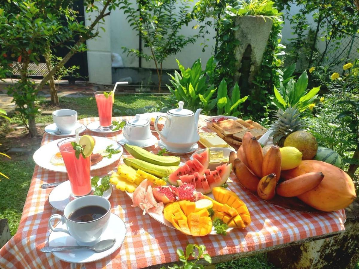 Dinu Lanka Resort Katunayaka Exterior foto