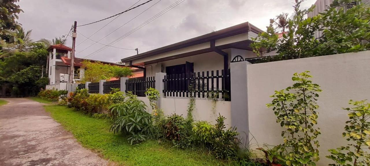 Dinu Lanka Resort Katunayaka Exterior foto