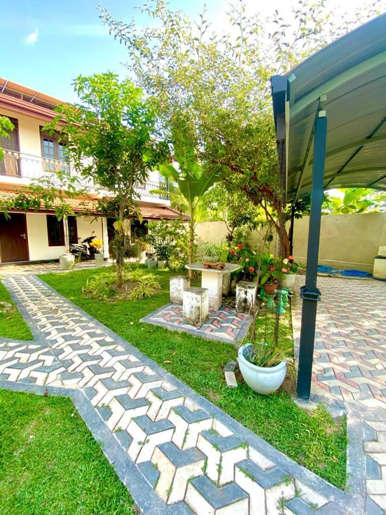 Dinu Lanka Resort Katunayaka Exterior foto