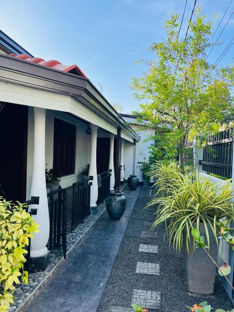 Dinu Lanka Resort Katunayaka Exterior foto